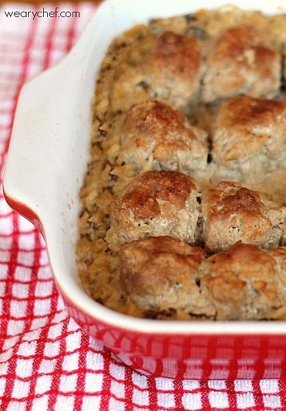 Meatballs With Rice, Oven Baked Meatballs, Rice And Gravy, Meatballs And Rice, Baked Meatballs, Meatball Bake, Arroz Frito, Minced Meat, Beef Casserole