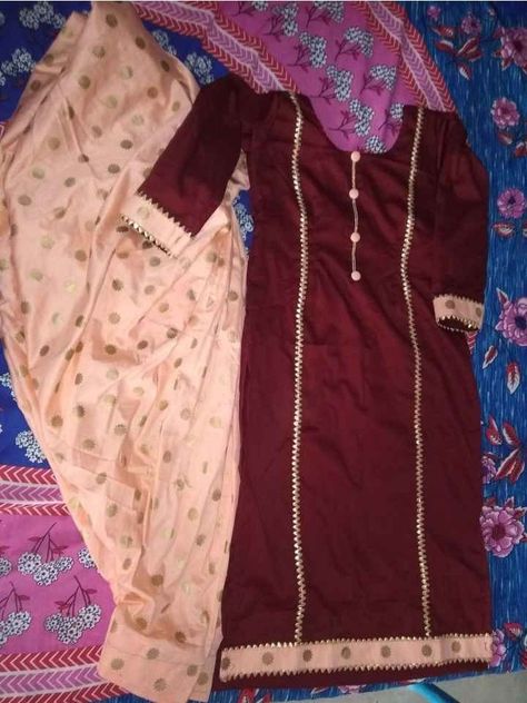 Punjabi Plain Suit Design With Lace, Plane Suit Designs With Lace, Plane Suit Designs, Plain Suit Design, Outfit Color Combinations, Lace Kurti, Simple Indian Suits, New Suit Design, Plain Suit