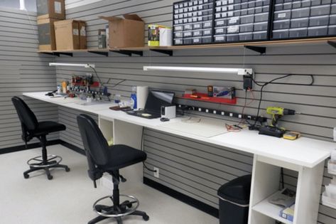 Electronics Repair Shop Design, Computer Repair Shop Interior Design, Computer Shop Interior Design, Mobile Repairing Shop Design, Phone Repair Shop Design, Hobby Room Design, Cell Phone Repair Shop, Computer Repair Shop, Mobile Shop Design