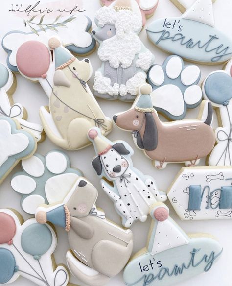 Dog Cookie Decorated, Dog Mom Cookies, Dog Birthday Party Cookies, Puppy Birthday Party Cookies, Puppy Dog Cookies, Dog Birthday Cookies Decorated, Puppy Dog Baby Shower Ideas, Puppy Cake Pops, Dog Themed Birthday Cookies