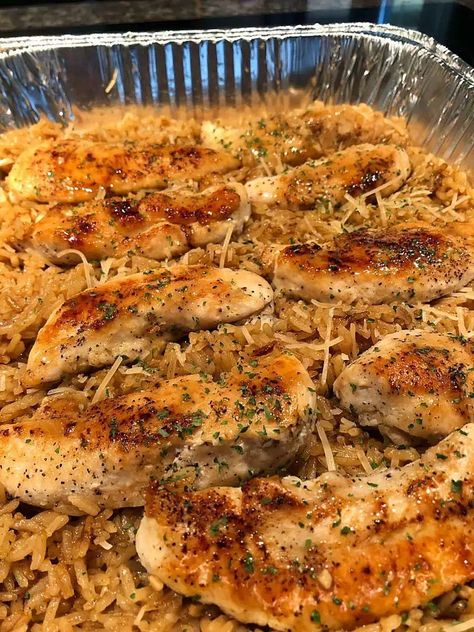 Quick Dinner Chicken with Garlic Parmesan Rice – Cooking Recipes Garlic Parmesan Rice, Top Slow Cooker Recipes, Parmesan Rice, Chicken With Garlic, Chicken And Rice Casserole, Easy Chicken And Rice, Garlic Rice, Chicken Recipies, Chicken Tender Recipes