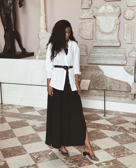 Belted waist with long skirt White Shirt With Belt, Shirt With Belt, Oversized White Shirt, White Button Up, Workwear Fashion, Skirt Long, White Shirt, Long Skirt, Button Up Shirts