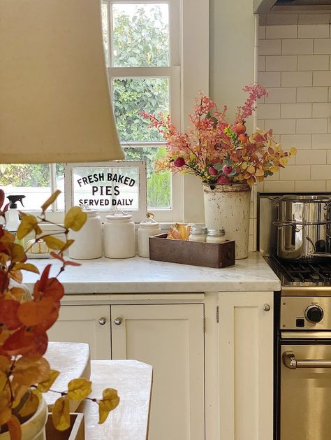 Fall Kitchen Decorations Fall Kitchen Countertop Decor, Flower Arrangements Design, Kitchen Countertop Decor Ideas, Fall Kitchen Decor Ideas, Countertop Decor Ideas, Cozy Kitchen Decor, 100 Year Old Home, Kitchen Countertop Decor, Lemon Kitchen Decor