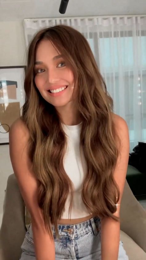 Kathryn Bernardo Hair, Asian Brown Hair, Hair Color For Morena Skin, Orange Brown Hair, Balayage Asian Hair, Hair Color For Morena, Filipino Hair, Grad Hair, Aaliyah Hair