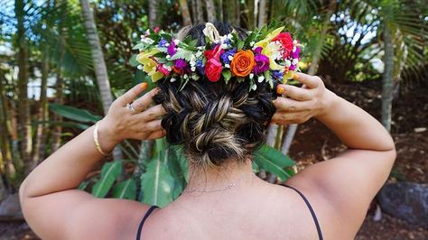 Short Hair. Updo. Braids. Brown Hair. Flower Lei. Hoku. Summer hair.  @tressesandtwine Easy Hawaiian Hairstyles, Tropical Hairstyles, Hawaii Hairstyle, Hawaiian Hairstyles, Updo Braids, Flower Lei, Waterfall Braid, Hair Flower, Crown Braid