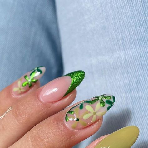 Phoebe 🩷 on Instagram: "Who loves the green version? 👀💚  @gelcare.official  - Pickle* - Wasabi* - Emerald* (Use code PHOEBE for 15% off - aff)   Green chrome is linked in my SF (link in bio - aff) 💚   Rings are from @raniandco ✨  • • • • • *PR/gifted   #nailsnailsnails #nails #nailinspo #nailart #nailsofinstagram #naildesign #nailstagram #gelnails #nailartinspo #aesthetic #naildesigns #nailfashion #nails2inspire #notd #nailinspiration #nailstyle #nailsoftheday #almondnails #simplenails #phoebesummernails #springnails #floralnails #springnaildesigns #greennails" Emerald Green Spring Nails, Pickle Nail Art, Pickle Nails, Nailinspo Nailart, Green Chrome, Nail Styles, Green Spring, Floral Nails, Green Nails