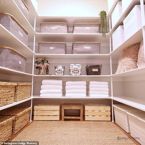 Towel Cupboard, Cupboard Organisation, Linen Closet Design, Closet Organization Solutions, Cupboard Organization, Laundry Cupboard, Small Linen Closets, Organised Mum, Linen Closet Storage