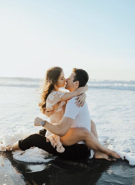 Hot Kiss Couple, Couples Beach Photography, Intimate Couples, Romantic Photoshoot, Romantic Couples Photography, Summer Couples, Sandy Shores, Hermosa Beach, Romantic Photos