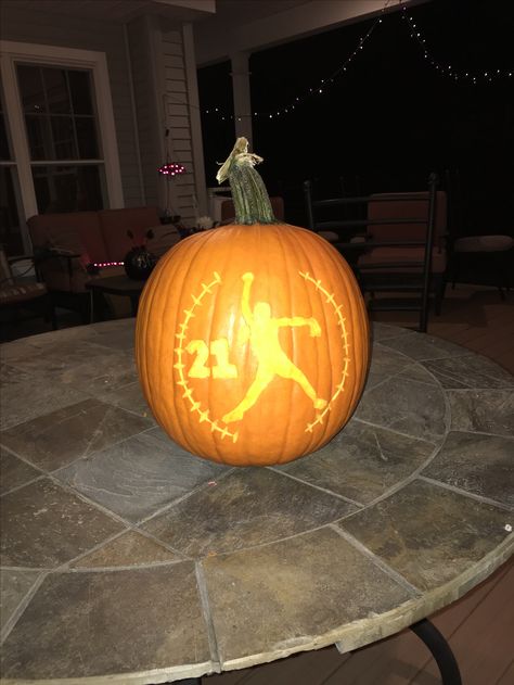 Pumpkin carving softball Pumpkin Carving Ideas Basketball, Sports Pumpkin Carving Ideas, Pumpkin Carving Ideas Sports, Softball Pumpkin Carving Ideas, Softball Pumpkin Ideas, Softball Pumpkins, Baseball Pumpkin Carving, Pumpkin Carving Cute, Pumpkin Carving Easy