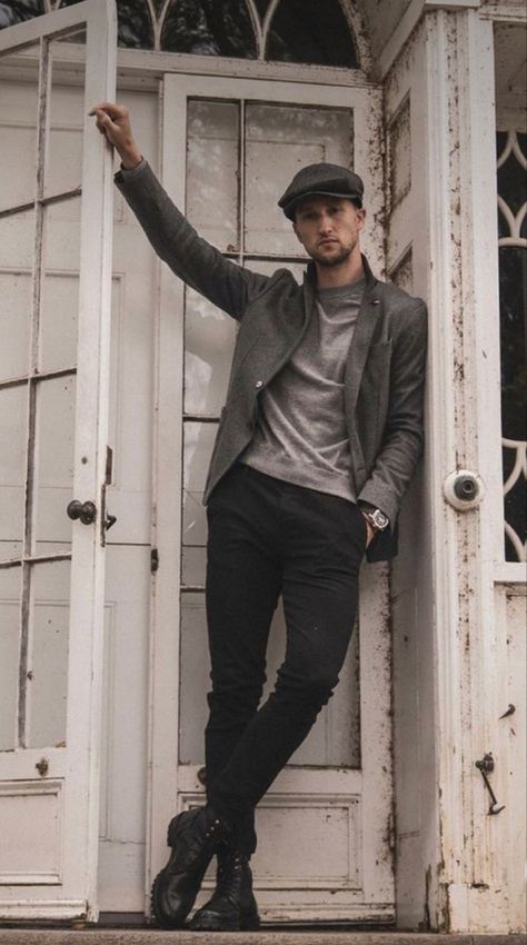 One Dapper Street, Winter Outfits 2019, How To Look Attractive, Men Fashion Photoshoot, Male Portrait Poses, Mens Photoshoot Poses, Male Models Poses, Portrait Photography Men, Look Attractive