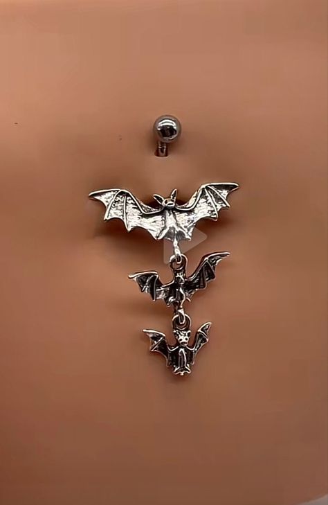 Goth Percinings, Alt Belly Button Piercing, Goth Belly Piercing, Naval Piercing Jewelry, Goth Belly Button Piercing, Piercings Goth, Naval Piercing, Goth Piercings, Paranormal Aesthetic