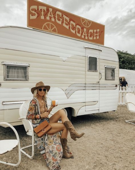 Stagecoach 2023 Outfits, Under The Big Sky Festival Outfits, Stagecoach Festival Outfits, Country Festival Outfit Summer, Cowgirl Festival Outfit, Stagecoach Outfit Ideas, Stagecoach Fashion, Stagecoach Outfits, Cowgirl Fits