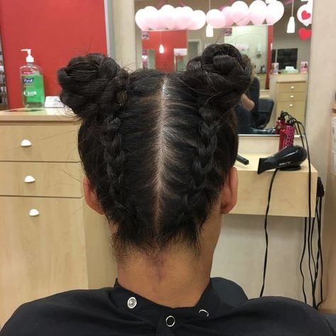 Braids Bun Hairstyles, Braided Space Buns, Easy Braid Styles, Upside Down Braid, Gorgeous Braids, Top Braid, Blonde Box Braids, Space Buns, Braided Bun Hairstyles