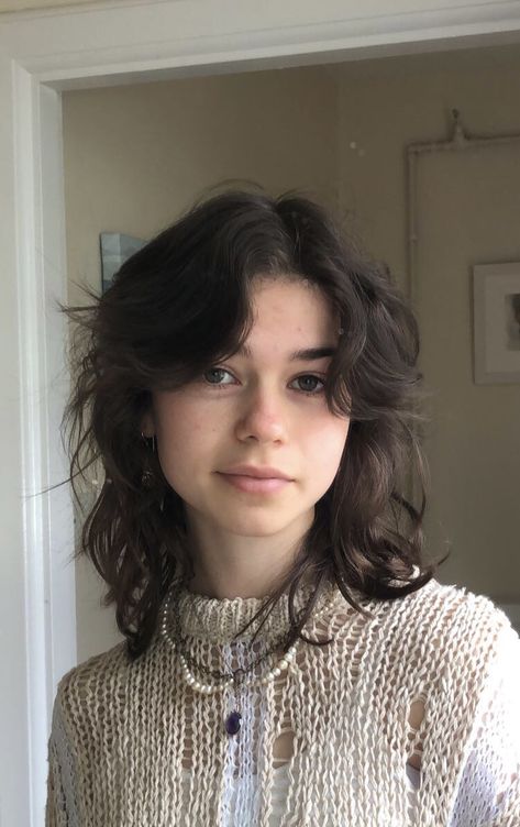 Short Grunge Hair, Výtvarné Reference, Wavy Haircuts, Hair Inspiration Short, Haircuts For Wavy Hair, Short Wavy Hair, Shag Haircut, Hair Stylies, Hair Reference