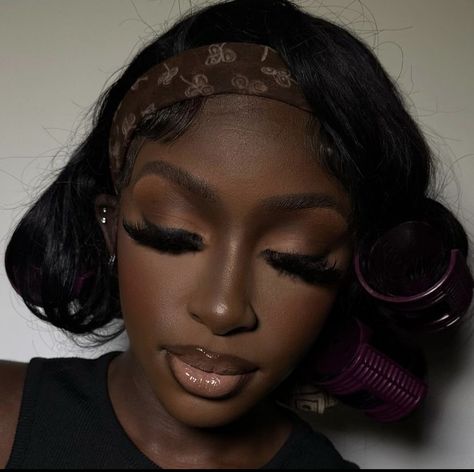 Brown Makeup Ideas, Light Pink Makeup Looks, Imvu Heads, Prom 2k24, Brown Makeup Looks, Fancy Sandals, Soft Makeup Looks, Prom Makeup Looks, Birthday Hairstyles