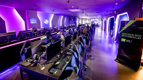 Game Net Club Design, Net Room, Game Room Idea, Gaming Cafe, Game Net, Interior Showroom, Studio Lounge, Gaming Lounge, Game Arena