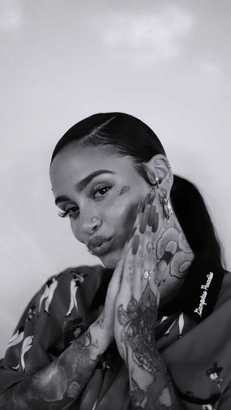 Kehlani Aesthetic, Estilo Chola, Kehlani Parrish, Black And White Photo Wall, Black And White Picture Wall, Kehlani, Celebrity Wallpapers, Black And White Aesthetic, Black And White Pictures