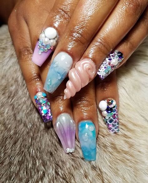 Under the Sea Theme Nails Beach Theme Acrylic Nails, Sea Nail Ideas, Sea Life Nails, Witch Nails Short, Under The Sea Nail Designs, Sea Theme Nails, Shipwreck Mermaid, Ocean Theme Nails, Sea Themed Nails