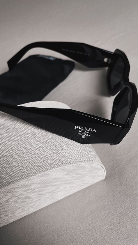 Prada Glasses Men, Prada Sunglasses Mens, Prada 17ws Sunglasses, Prada 17ws, Sunglasses Packaging, Classy Glasses, Mens Aesthetic, White Glasses, Lux Fashion