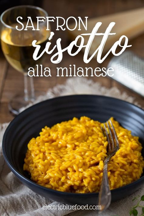 Risotto alla Milanese Healthy Risotto, Milanese Recipe, Saffron Risotto, Risotto Milanese, Easy Risotto, Risotto Alla Milanese, Cooks Country Recipes, Easy Rice, Traditional Italian Dishes