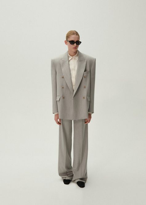 Oversized double breasted blazer in grey | Magda Butrym Wide Leg Tailored Pants, Oversized Double Breasted Blazer, Wide Leg Flare Pants, Fits Inspiration, Big Shoulders, Magda Butrym, Fantasy Gowns, Rectangular Sunglasses, Signature Look