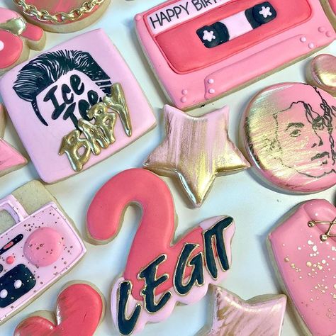 TWO-Legit! 2 Legit 2 Quit! . . . #twolegit #2legit #2legit2quit #birthday #birthdaypartyideas #birthdayparty #birthdaycookies… 90s Hip Hop Party, Hip Hop Birthday, Birthday Party Girl, Second Birthday Ideas, 2nd Birthday Party Themes, Kids Birthday Themes, Party Girl, Cute Cookies, Birthday Cookies