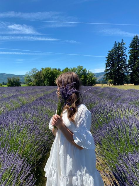 Summer Aesthetic Lavender Field Outfit, Lavender Field Poses, Romanticizing Motherhood, Light Summer Aesthetic, Lavender Field Aesthetic, Lavender Field Photoshoot, Field Pics, Lavender Photo, Lavender Fields Photography