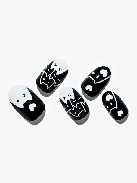 Animal Nails Art, Press On Nails Design Ideas, Nails Cat Design, Cat Design Nails, Cat Nails Design, Black Cat Nail Art, Nail Art Cat, Cat Nail Designs, Idol Nails