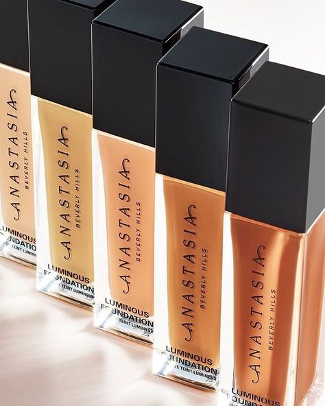 ANASTASIA BEVERLY HILLS Luminous Foundation: A water-resistant liquid foundation that creates a luminous, natural finish and is long-wearing even without setting powder. Anastasia Beverly Hills Foundation, Luminous Foundation, Neutral Undertones, Cool Undertones, Instagram Makeup, Perfect Brows, Eyebrow Shaping, Makeup Pictures, Makeup Sponge