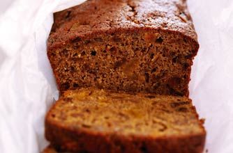 This delicious low-fat fruit cake won't ruin your diet or your purse. It takes just 15 minutes to prepare and costs 13p per slice - bargain! Moist Bread Recipe, Fat Cakes Recipe, Fruit Loaf Recipe, Better Batter Gluten Free, Butternut Squash Bread, Low Fat Cake, Squash Bread, Pumpkin Spice Bread, A Loaf Of Bread