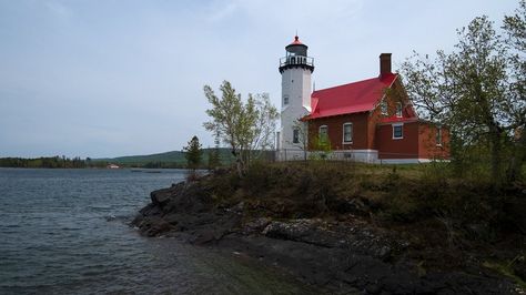 Lighthouses in Michigan — Mi Roadtrip Lighthouse Images, Michigan Fishing, Hunting Guide, Keweenaw Peninsula, Rock Hunting, Lighthouse Keeper, Lake Huron, Light Houses, Upper Peninsula