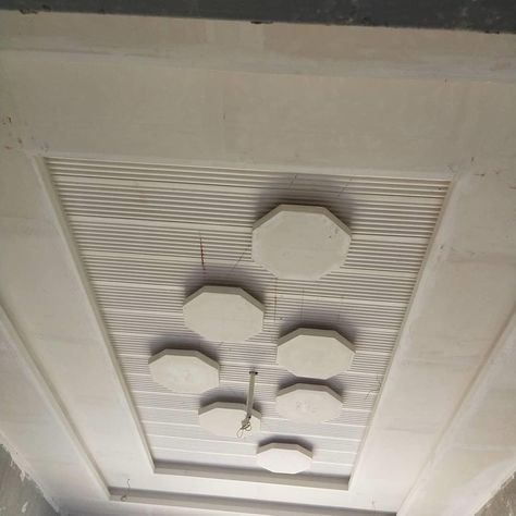 Garage Ceiling Design Pakistan, Car Porch Ceiling Design Pakistan, Car Parking False Ceiling Design, Porch False Ceiling Designs, Porch Pop Ceiling Design, Tv Lounge Design, Modern Washroom Design, Brick Wall Decor, House Structure Design