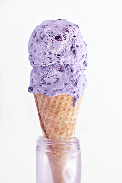 Blackberry Lavender, Ice Cream Wallpaper, Lavender Ice Cream, Ice Cream Sprinkles, Purple Food, Yummy Ice Cream, Ice Cream Ingredients, Love Ice Cream, Cream Aesthetic