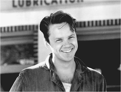 Young Tim Robbins. I like 'em tall. Bull Durham, Tim Robbins, Mystic River, The Shawshank Redemption, Famous Men, Hollywood Actor, Best Actress, Hollywood Stars, Best Actor