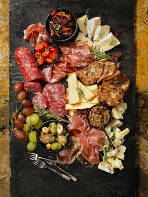 How To Build Your Own Charcuterie Board – 12 Tomatoes Trader Joes Charcuterie Board, Turkey Charcuterie Board, Turkey Charcuterie, Switzerland Cheese, Oscars Theme Party, Theme Party Ideas, Charcuterie Board Ideas, Easy Cheese, Pickled Veggies