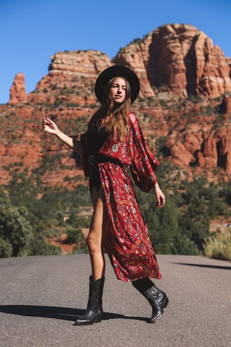 Bohemian Cowboy, Boho Cowboy, Maxi Kimono, Facebook Style, Boho Dresses, Boho Luxe, Western Boho, Cowboy Boot, Boho Festival