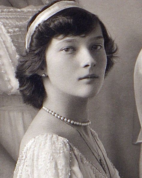 close up detail of Grand Duchess Tatiana Nikolaevna of Russia, a “modern” beauty. “TATIANA had exotic, dark features with widely spaced... Grand Duchess Tatiana, Grand Duchess Tatiana Nikolaevna Of Russia, Anastasia Nikolaevna, Tatiana Romanov, Tatiana Nikolaevna, Queen Victoria Prince Albert, Romanov Sisters, Grand Duchess Olga, Alexandra Feodorovna