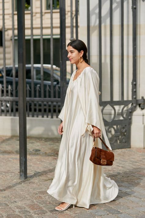 Bettina Looney, Copenhagen Fashion Week Street Style, Boho Street Style, Copenhagen Street Style, Robes Vintage, Street Style Spring, 2020 Runway, Mode Boho, Copenhagen Fashion