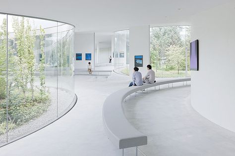 Modern Architecture: Amazing Hiroshi Senju Museum by Ryue Nishizawa Ryue Nishizawa, Museum Interior, Karuizawa, Glass Walls, Museum Architecture, Modern Architecture House, Japanese Architecture, Exhibition Space, Design Museum