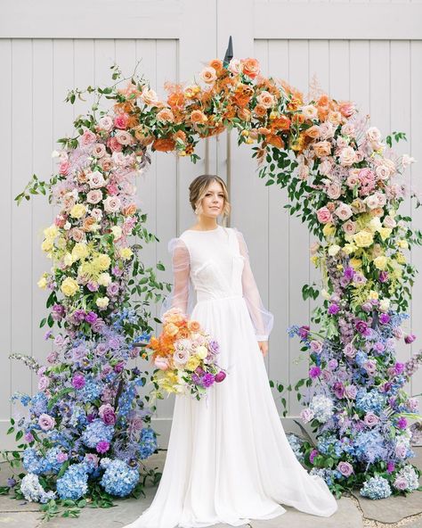 Carolina Grove (@carolinagroveweddings) | Instagram Flower Wedding Arch Altars, Wildflower Ceremony Arch, Wildflower Wedding Theme, Bar Installation, Wedding Altar, Wedding Moodboard, Wedding Arches, Wedding Planning Decor, Wedding Reception Food