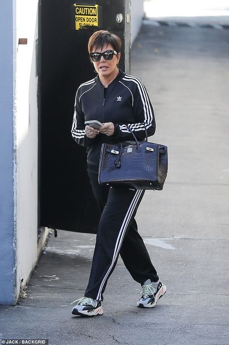 Kris Jenner Bedroom, Jenner Style Outfits, Kris Jenner Style, Jenner Family, Adidas Tracksuit, Perfect Figure, Jenner Outfits, Style Finder, Jenner Style