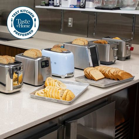 The Best Toaster for Your Kitchen, According to the Pros Turkey Club Sandwich, Pecan Pie Bars Easy, Sweet Potato Cookies, Fried Apple Pies, Cornbread Salad, Pecan Pie Easy, Chili And Cornbread, Stainless Steel Toaster, Swiss Steak