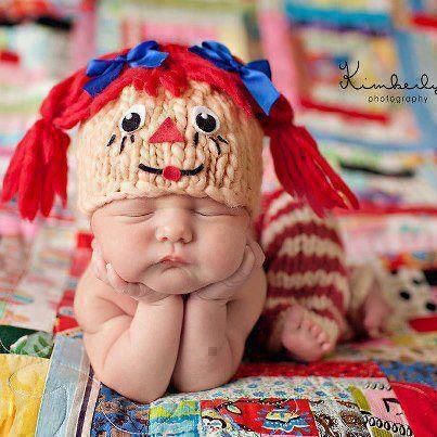 crochet raggedy ann hat | am looking for a pattern for a newborn of raggedy ann hat. Ann Doll, Barbie Cake, Raggedy Ann And Andy, Children Images, Raggedy Ann, Hat Knitting Patterns, Kids Hats, Hat Pattern, Baby Pictures