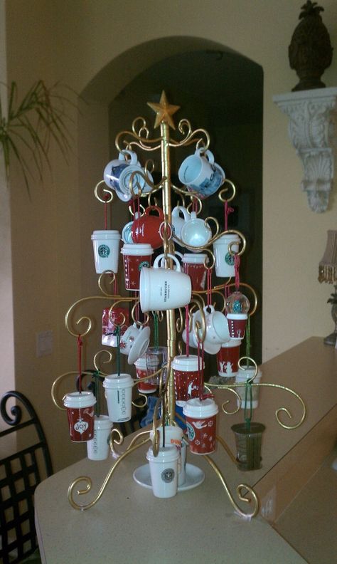 Starbucks Ornament Tree! 2012 Starbucks Themed Christmas Tree, Starbucks Ornaments Display, Starbucks Christmas Tree, Starbucks Ornaments, Ornament Trees, Starbucks Crafts, Starbucks Party, Coffee Ornaments, Christmas Starbucks