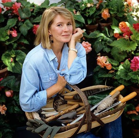 Martha Stewart Age, Boyfriend, Height, Bio, Net Worth, Wiki » Humbaa.com Martha Stewart Vintage Photos, Martha Stewart 90s Style, Martha Stewart Vintage, Martha Stewart Gardening, Vintage Martha Stewart Living, Martha Stewart Fashion, Vintage Martha Stewart, Martha Stewart Style, Martha Stewart Aesthetic