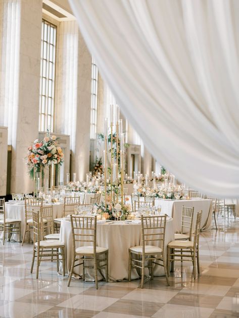 Old Post Office Chicago Wedding, Wedding Venue Chicago, Old Post Office, Outdoor Elopement, Free Wedding Printables, Illinois Wedding, Landmark Buildings, Chicago Wedding Venues, Wedding 2025