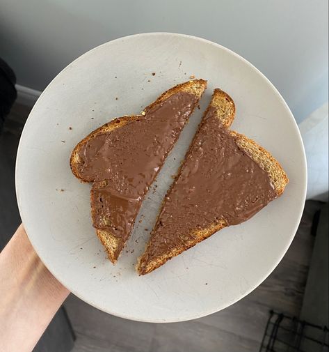 🍫🍞😍 Toast With Nutella, Toast Nutella, Nutella Toast, My Food, Nutella, Food Blog, Food Drinks, Toast, Drinks