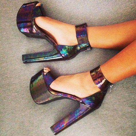 Hak Tinggi, Metallic High Heels, Platform High Heels, Black High Heels, Crazy Shoes, Dream Shoes, Shoe Obsession, Jeffrey Campbell, Beautiful Shoes