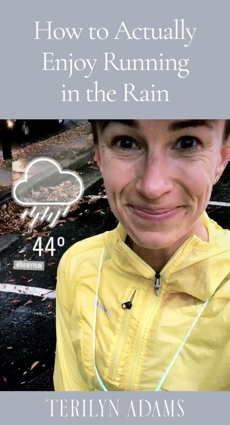 I’ve always loved running in the rain – maybe because I grew up in the desert where it was rare to have a rainy run? Rainy runs are not rare in the South, and they’re a lot easier to enjoy if you know what to wear when running in the rain. In fact, having the wrong gear for a rainy run is a surefire way to feel miserable. Gear is so important. As a runner, that’s not news to you. So, in this post I’m going to share my tips to help you run in the rain, so wet weather won’t derail your training. Rain Running Outfit, Rainy Running Outfit, Running Rain Gear, Rain Running, Run In The Rain, Running In Cold, Rain Slicker, Rain Outfit, Running In The Rain