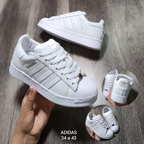 🔥Adidas 💸83,000 🛵 Domicilios en Medellín y Envíos a toda Colombia 🇨🇴 Pedidos al WhatsApp: 3192633682 (Link en perfil) Retro 4, Adidas Campus, Swag Shoes, Trendy Sneakers, Trendy Shoes, Business Account, Nice Shoes, Shoe Collection, Tennis